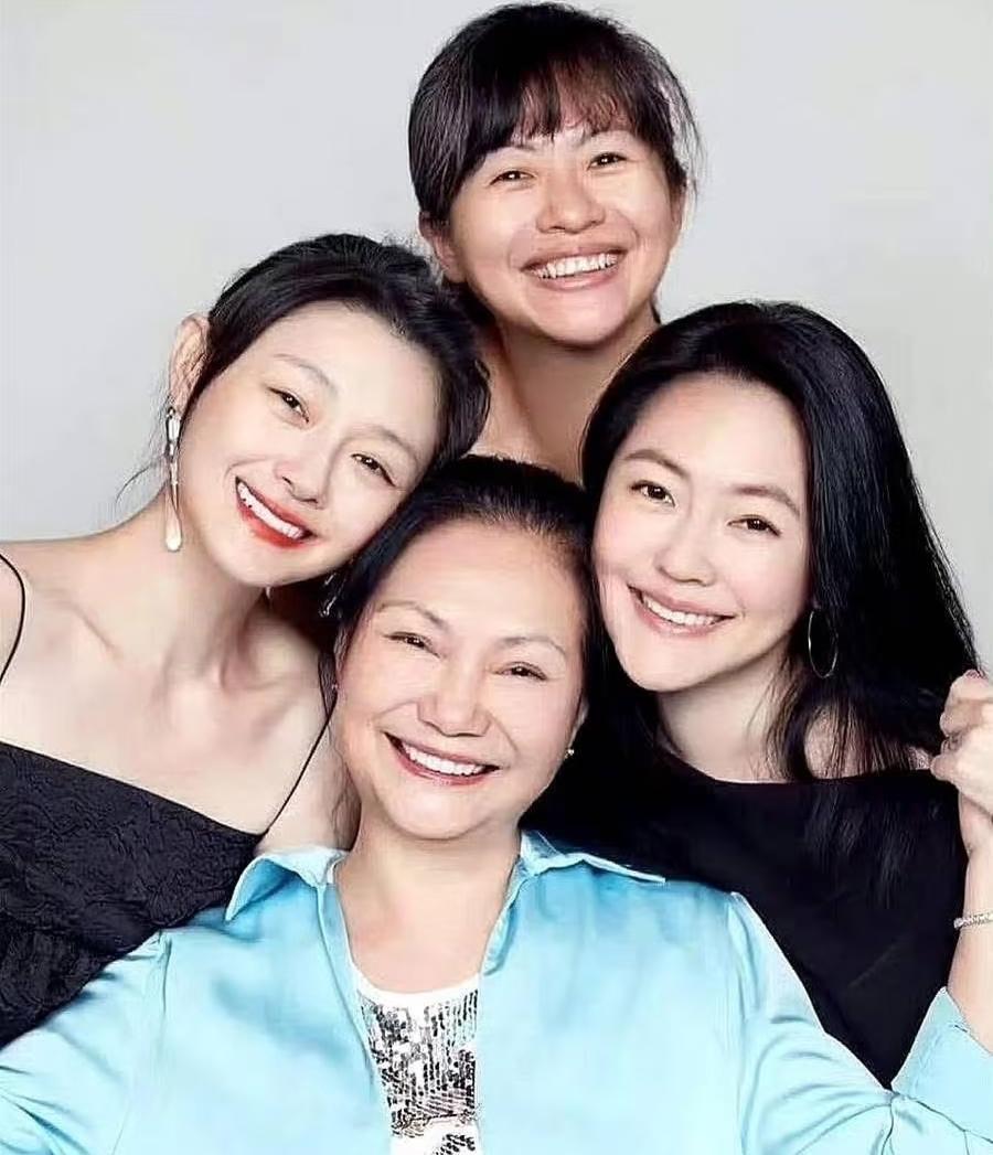 先不论网上的信息是真是假，单从实际常人做法来说，我觉得大s 妈妈争取一部分财产无