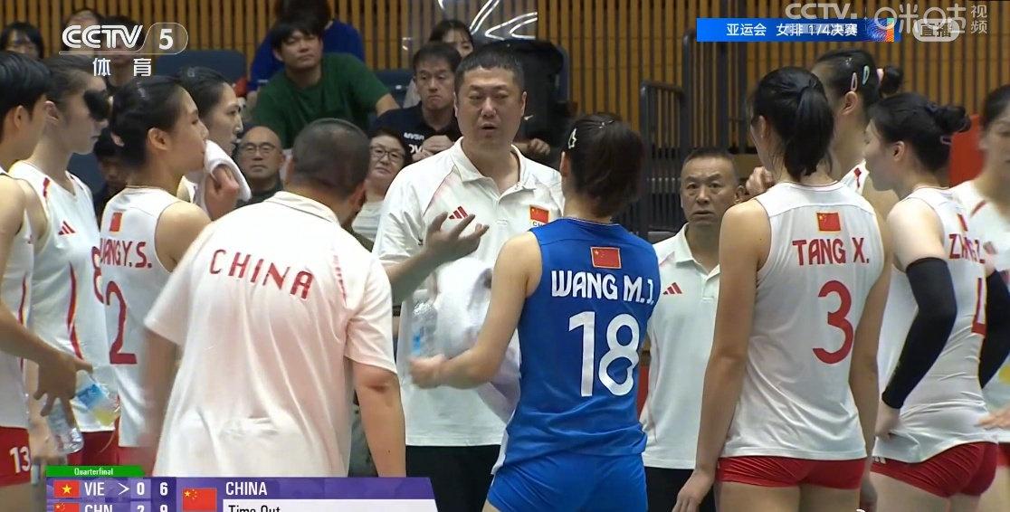 2026亚运会女排1/4决赛，中国女排3-0战胜越南女排，晋级四强，三局比分：2