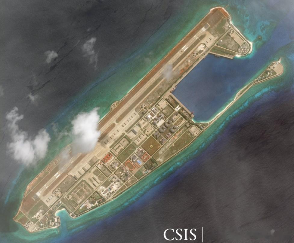 不愧是大自然的鬼斧神工，来瞅瞅永暑岛“吹沙填海”前后的变化…… [并不简单]#武