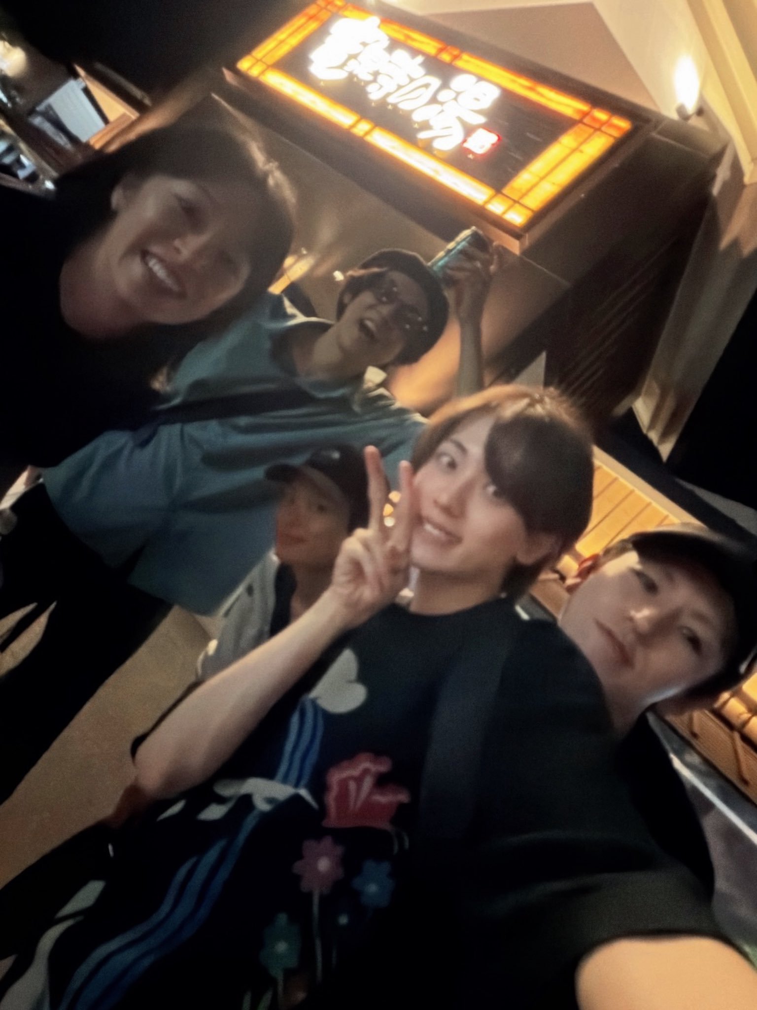 古贺瑠 愛知！今日は皆と絶景温泉ー！！♨️まこっちゃんの事をずっと、まこっちゃん