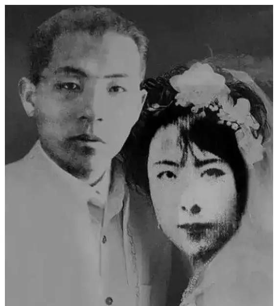 张学良晚年亲口坦言：保住我性命的，从来不是宋美龄，是我的原配于凤至
1936年1