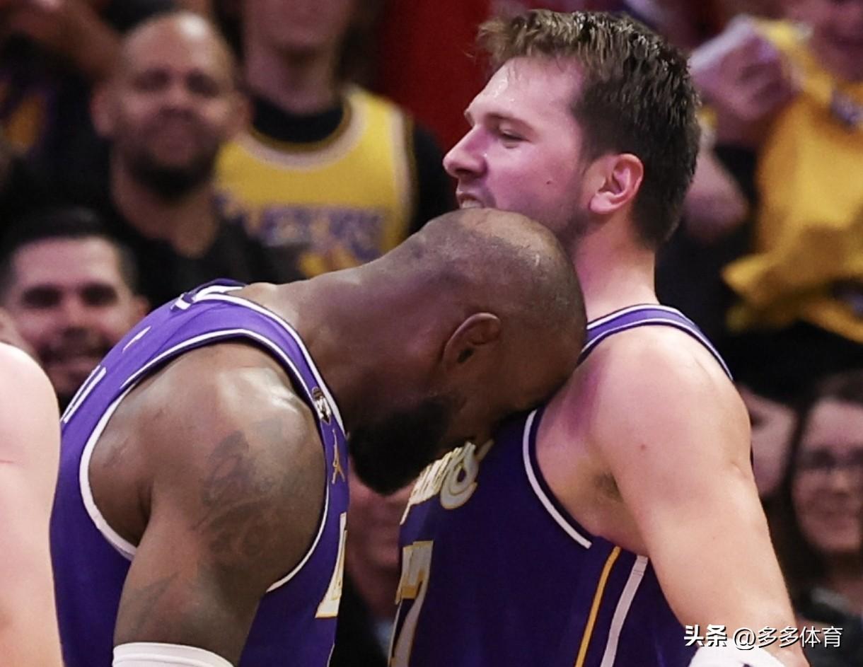 你敢不敢把这句话再说一遍？不敢想象，詹姆斯复出湖人得有多强？当比分定格在124: