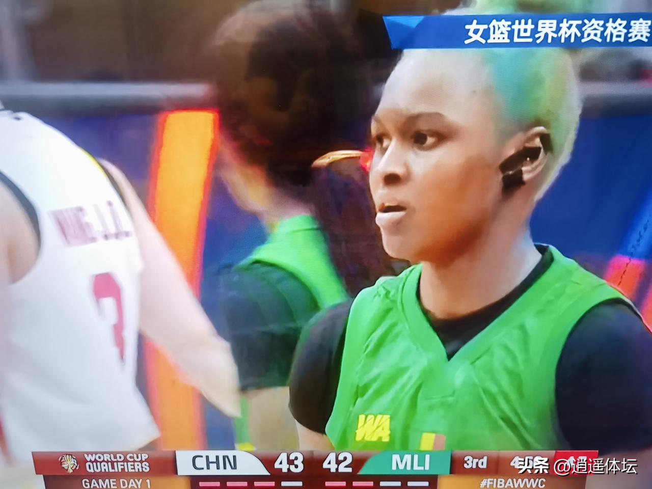 女篮世界杯资格赛，这场比赛到底发生了什么？中国女篮拥有李月如和韩旭两打中锋，并且