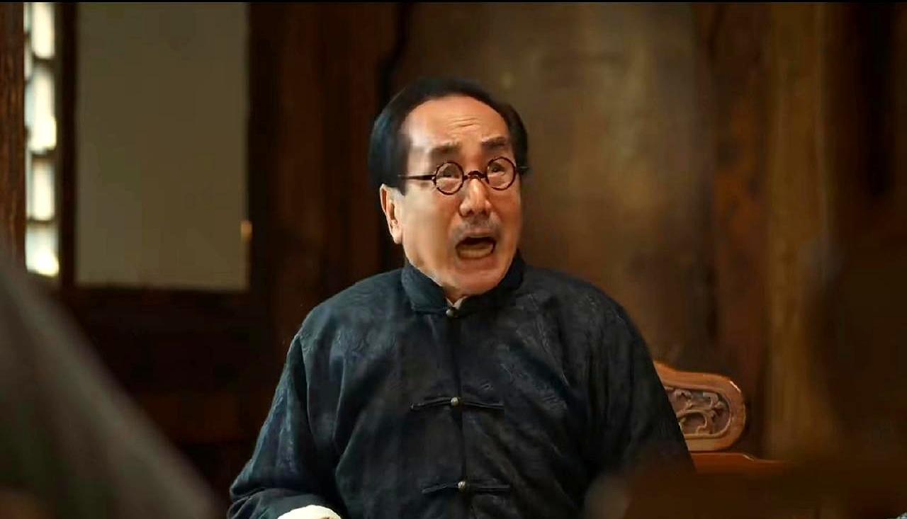 新版《傻儿师长》拍砸了。
看了一集我就关了。
不是它不好，是它把魂给弄丢了。
一