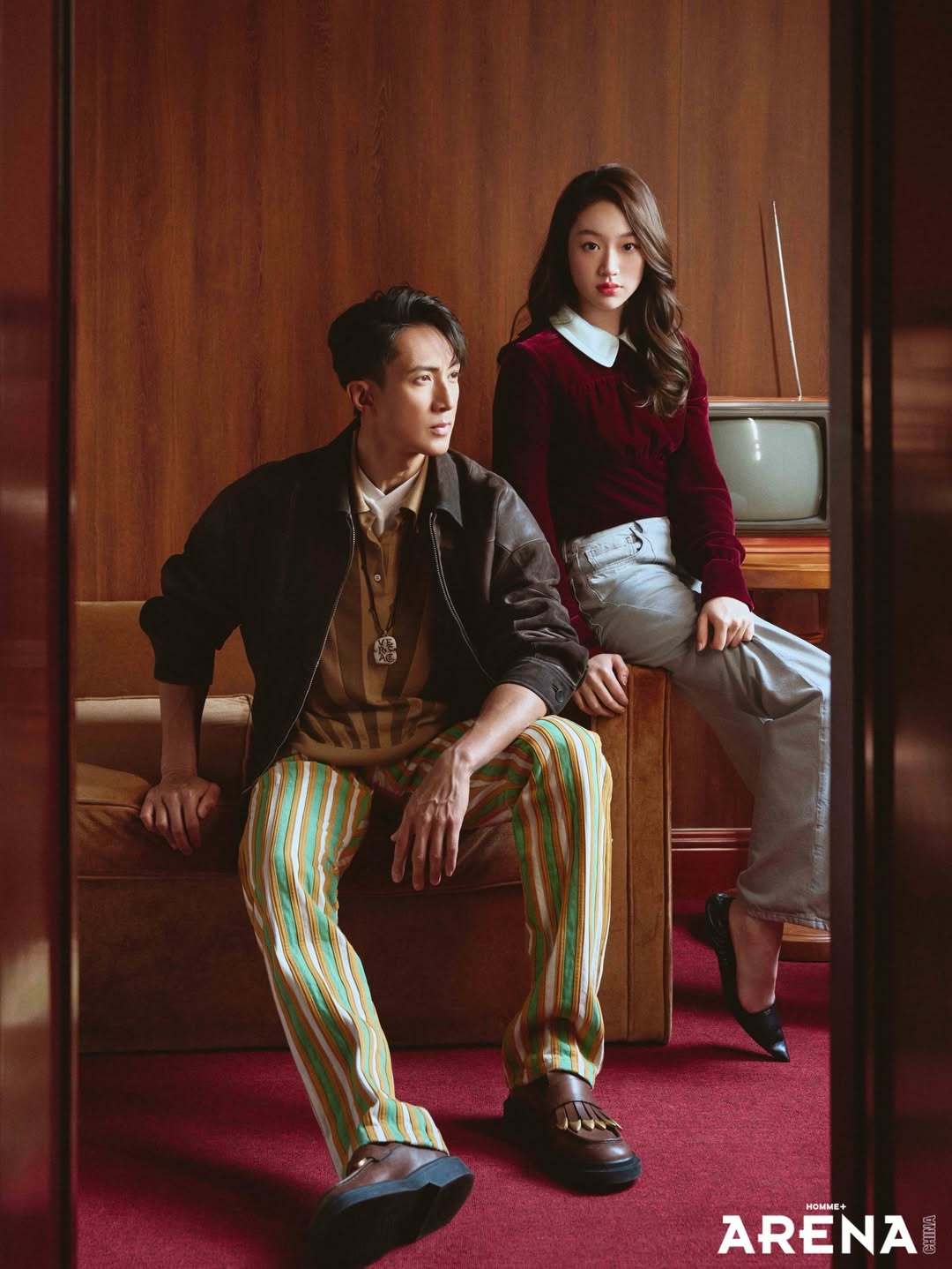 15岁的NeiNei和爸爸吴尊合体拍杂志 