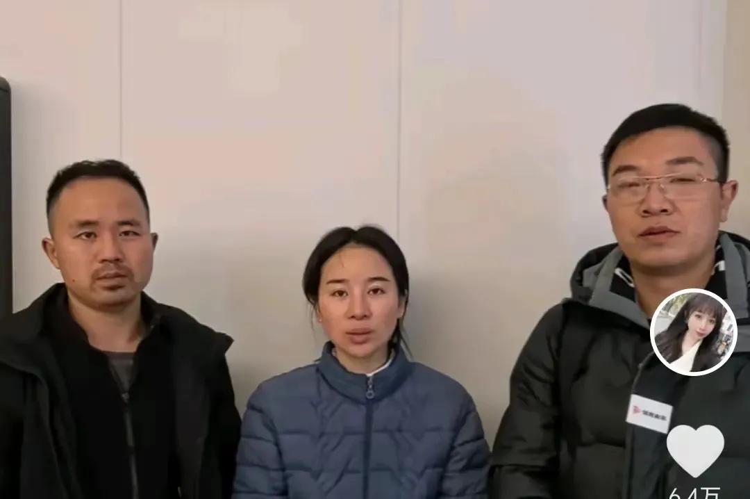 家暴男贺某的庭审策略:

第一:贺某律师尽量的拖延时间。和小谢的律师辩论的时候用