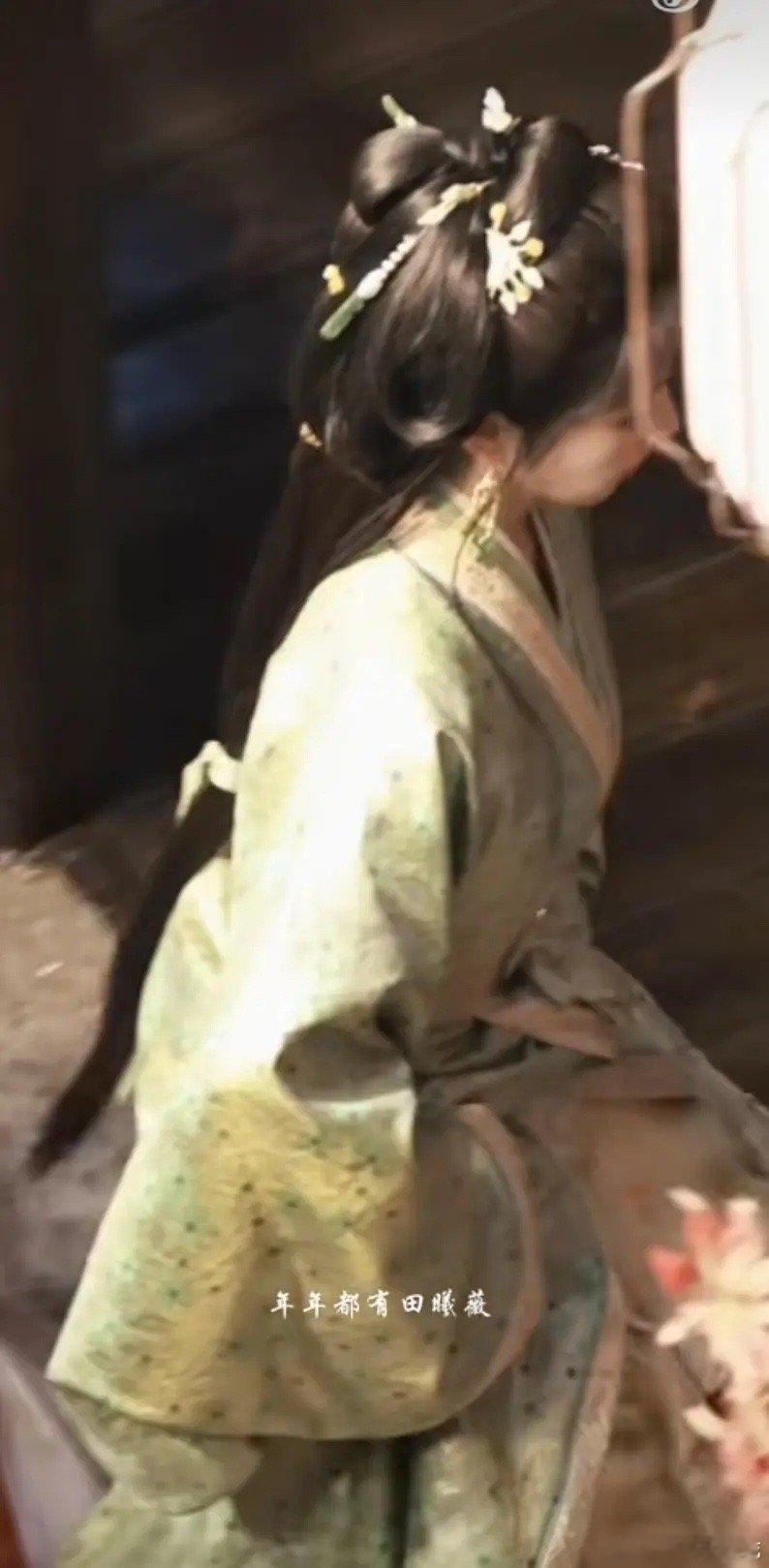 这个田曦薇《嫁金钗》新造型有点美，小田的造型运