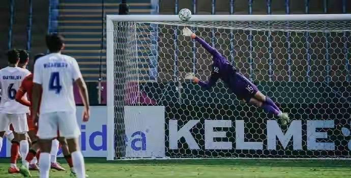 恭喜 U23国足创造历史，打进亚洲杯四强，看了整场比赛，小伙子们很有韧劲，踢出了