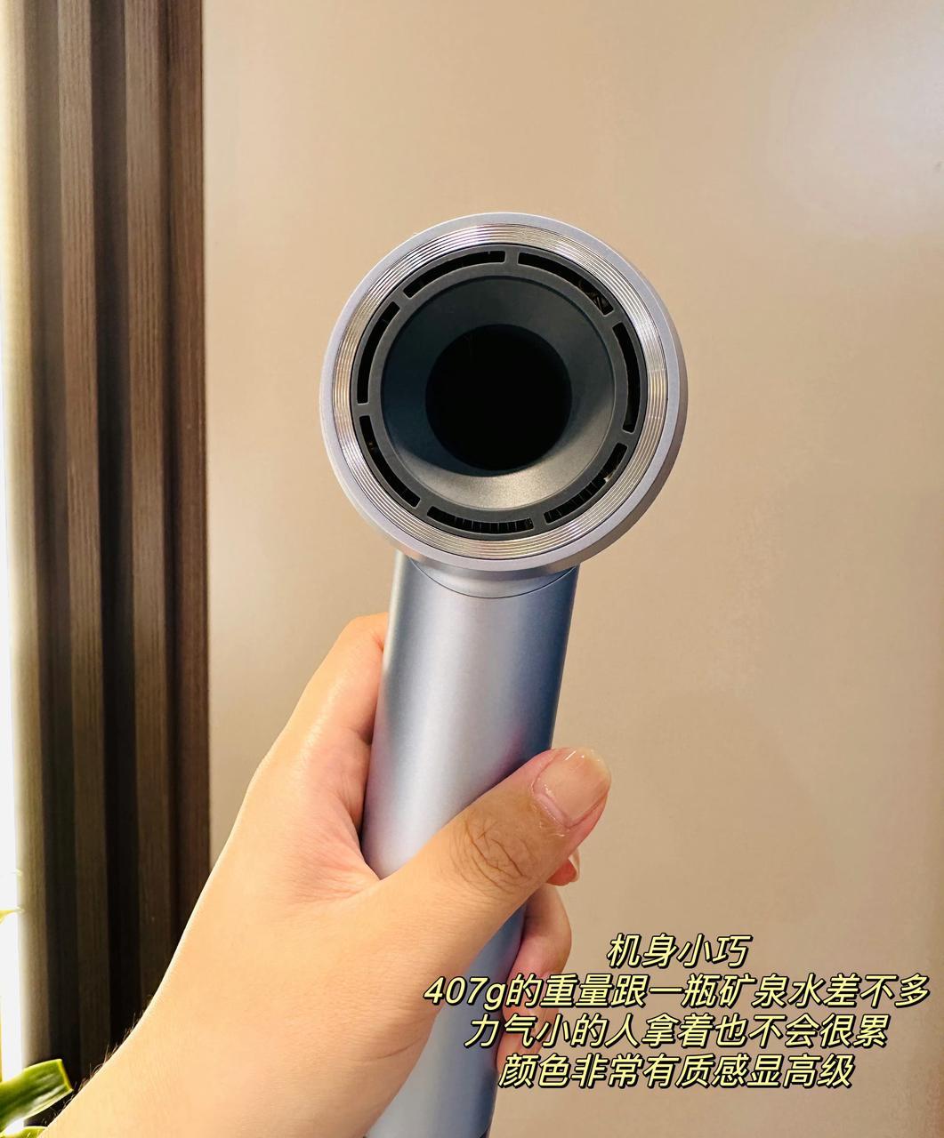 明明刚洗完头，第二天发根就塌了；发丝软塌无力，造型全靠运气。很多人以为是洗护没选