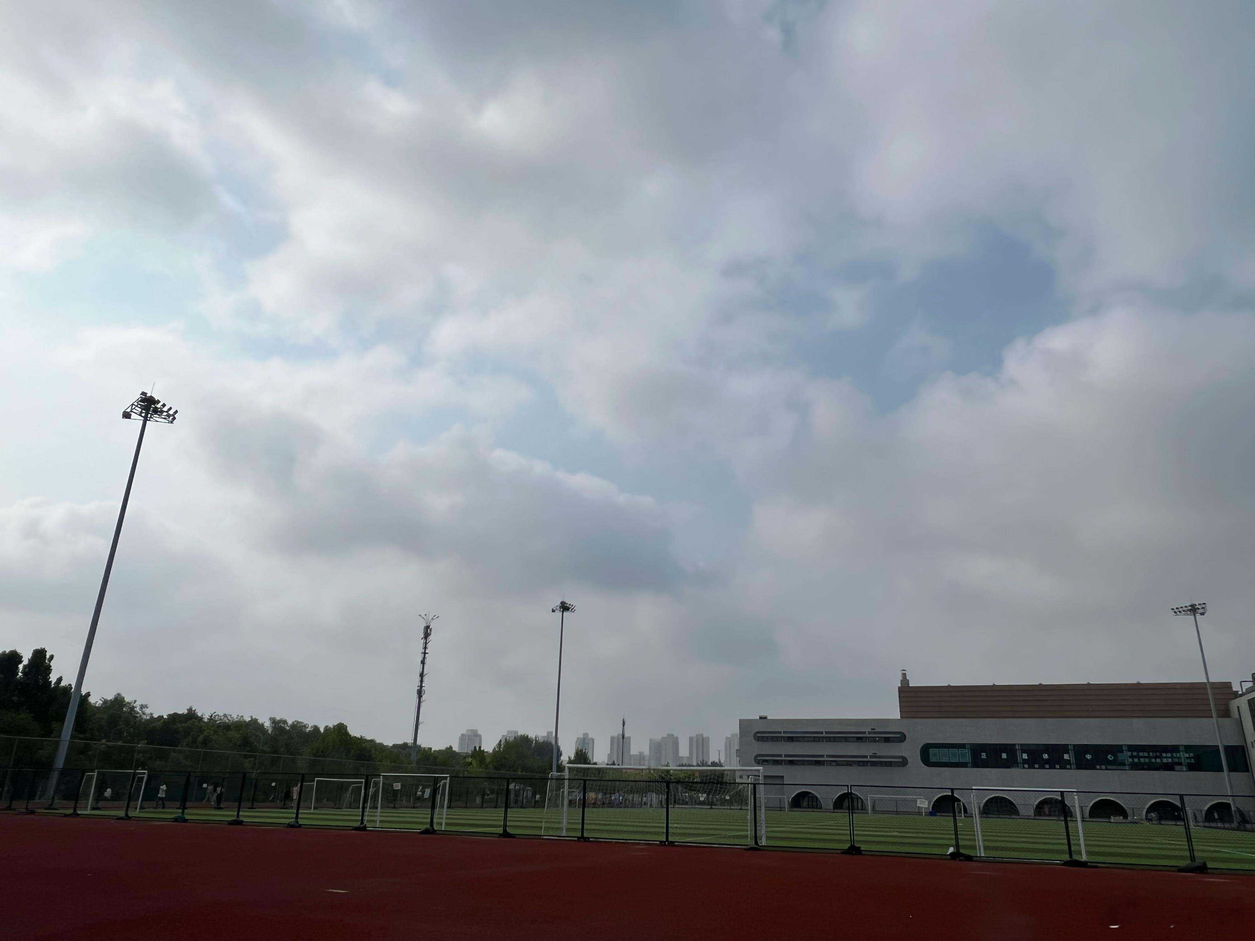 日常碎片plog Day 70今日份运动完成 ✅快走：14062步跳绳：1200