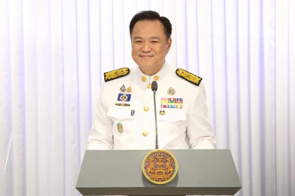 泰国政坛炸锅了！3月20号泰国国王正式批准，任命阿努廷·参威拉军出任泰国总理！