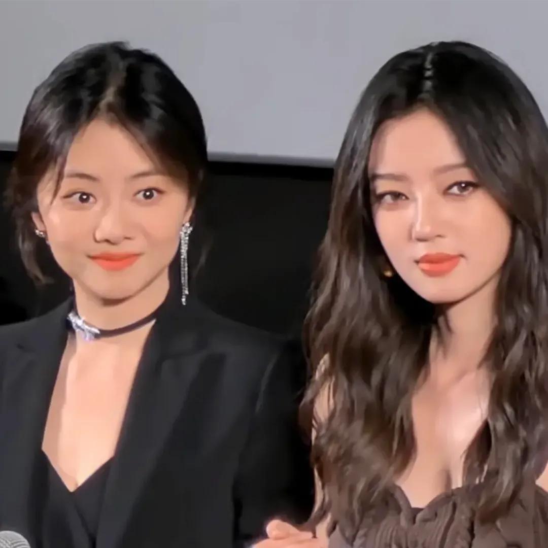 有网友说谭松韵明明颜值一般，为什么还总能演女主，真是百思不得其解！我觉得谭松韵长