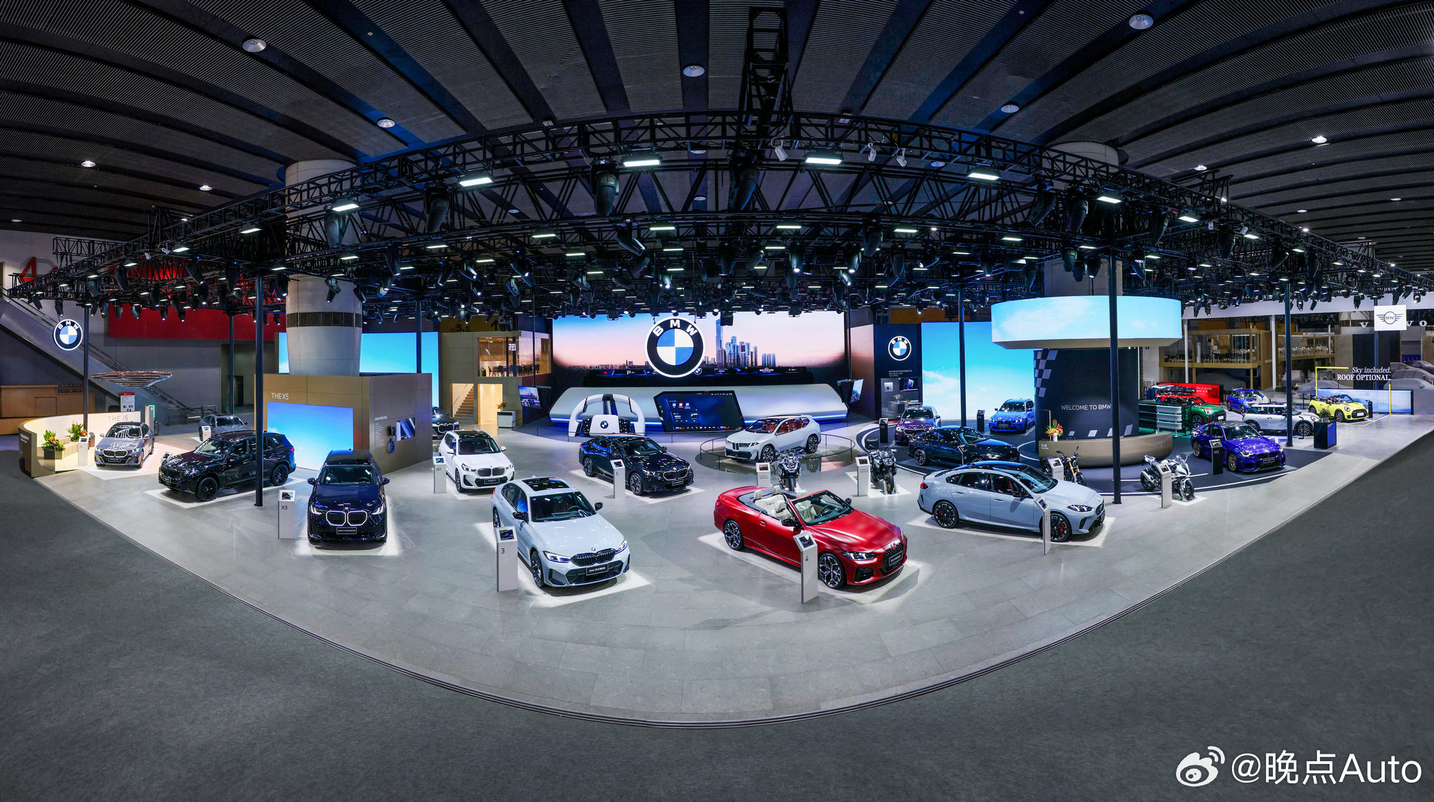 今年广州车展期间，宝马集团携BMW、MINI及BMW Motorrad三大品牌参