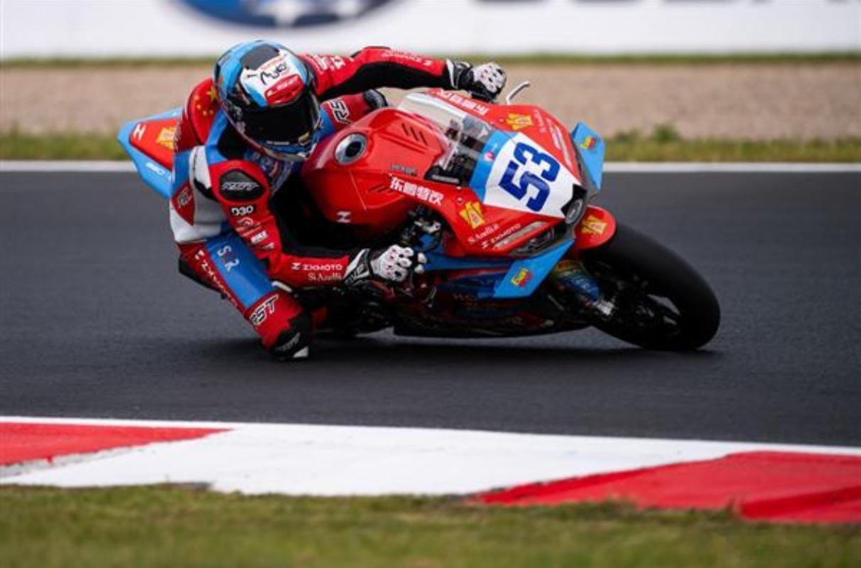张雪机车阿拉贡站第8刚刚，在2026世界超级摩托车锦标赛（WSBK）西班牙阿拉贡