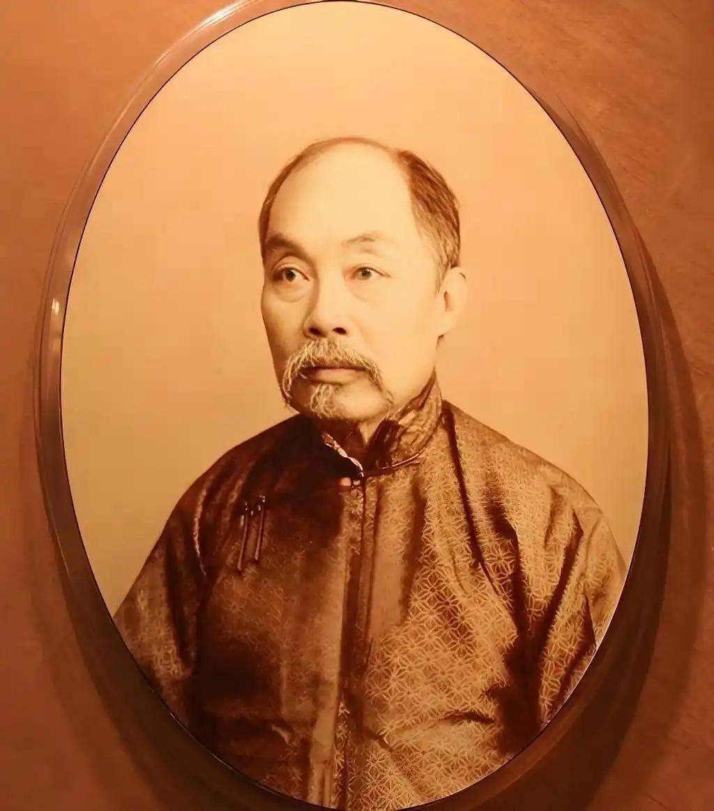 1897年，为了延续张家香火，张謇在原配妻子的安排下，纳了一房小妾，可小妾迟迟不