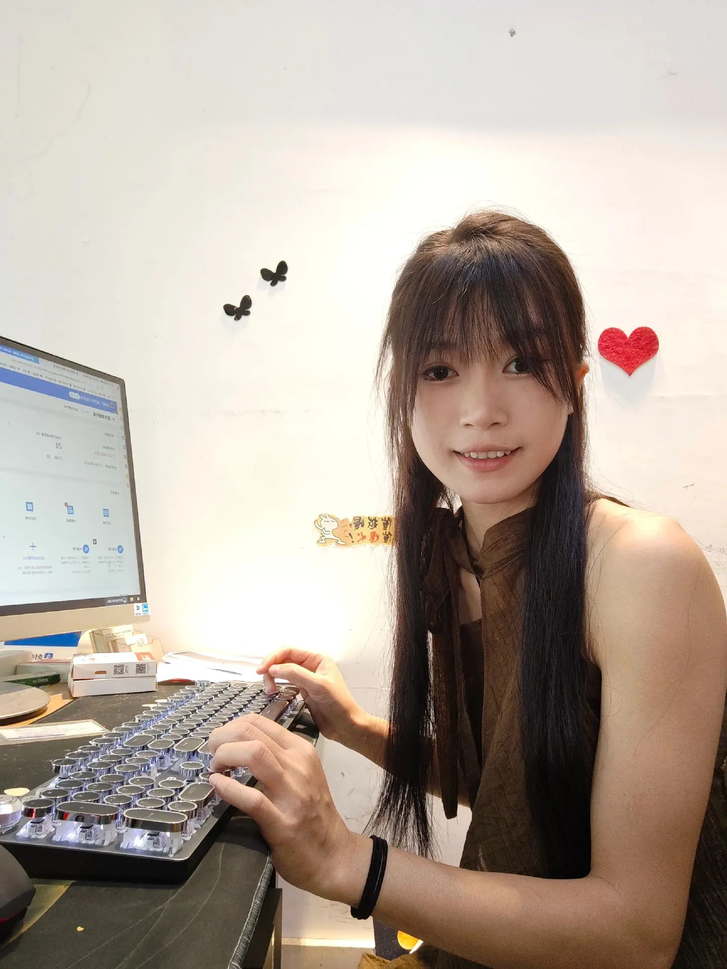 别光晒鱼获，肤色我看看