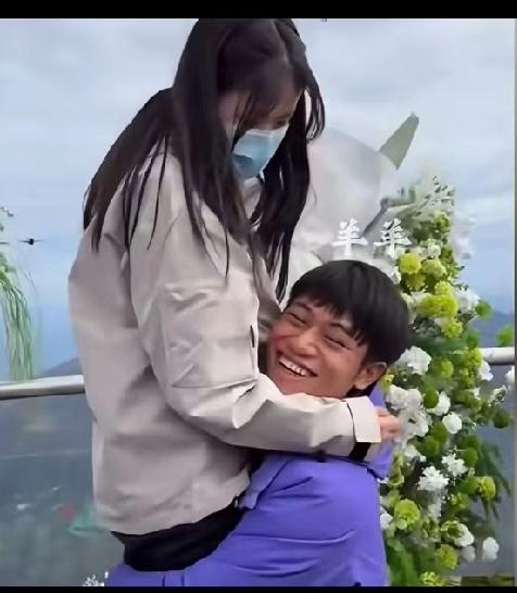 我要是林北的老丈人
今夜估计是睡不着了
不是因为林北不够帅，也不是因为他现在一无