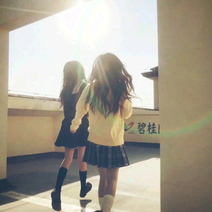 “ 自己就是自己的贵人，善待自己，好好爱自己。” 