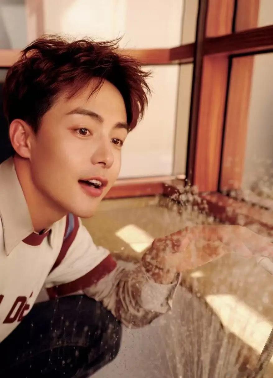 穿越回08年遇到正当红的马天宇 08年马天宇意气风发颜值高，多面开花超厉害，穿越