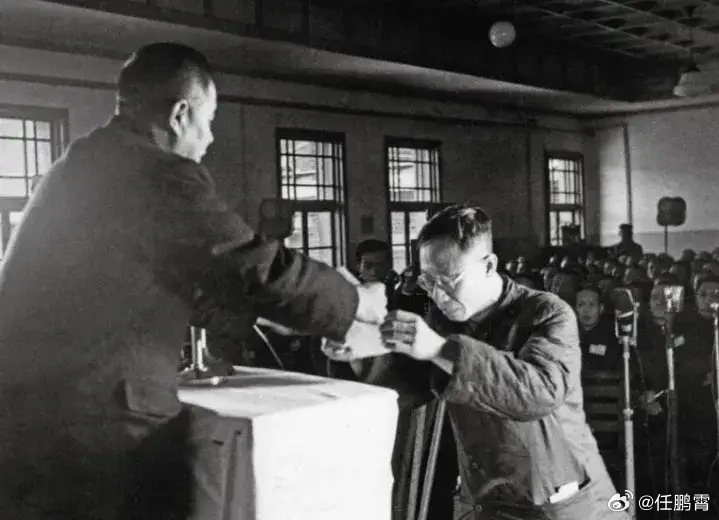 1959年12月4日，溥仪被特赦，后在全国政协文史资料研究委员会工作。老照片不许