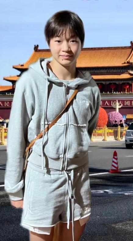 最新跳水皇后全红婵跳水小天后