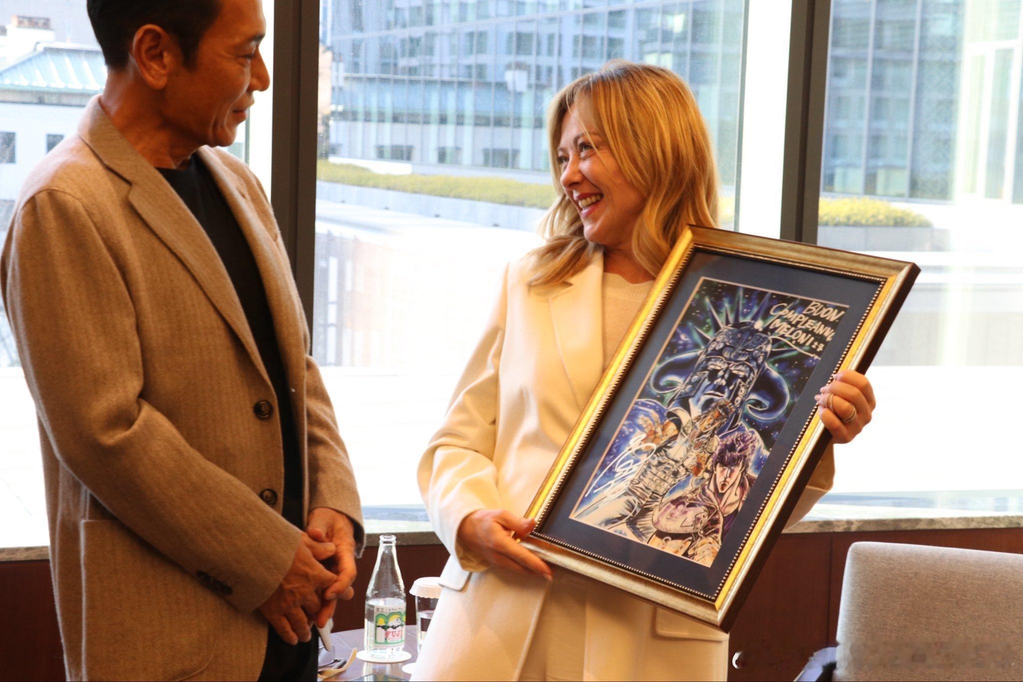 【黄金时代】意大利总理梅洛尼是《北斗神拳》的忠实粉丝。访问日本期间，她结识了该漫