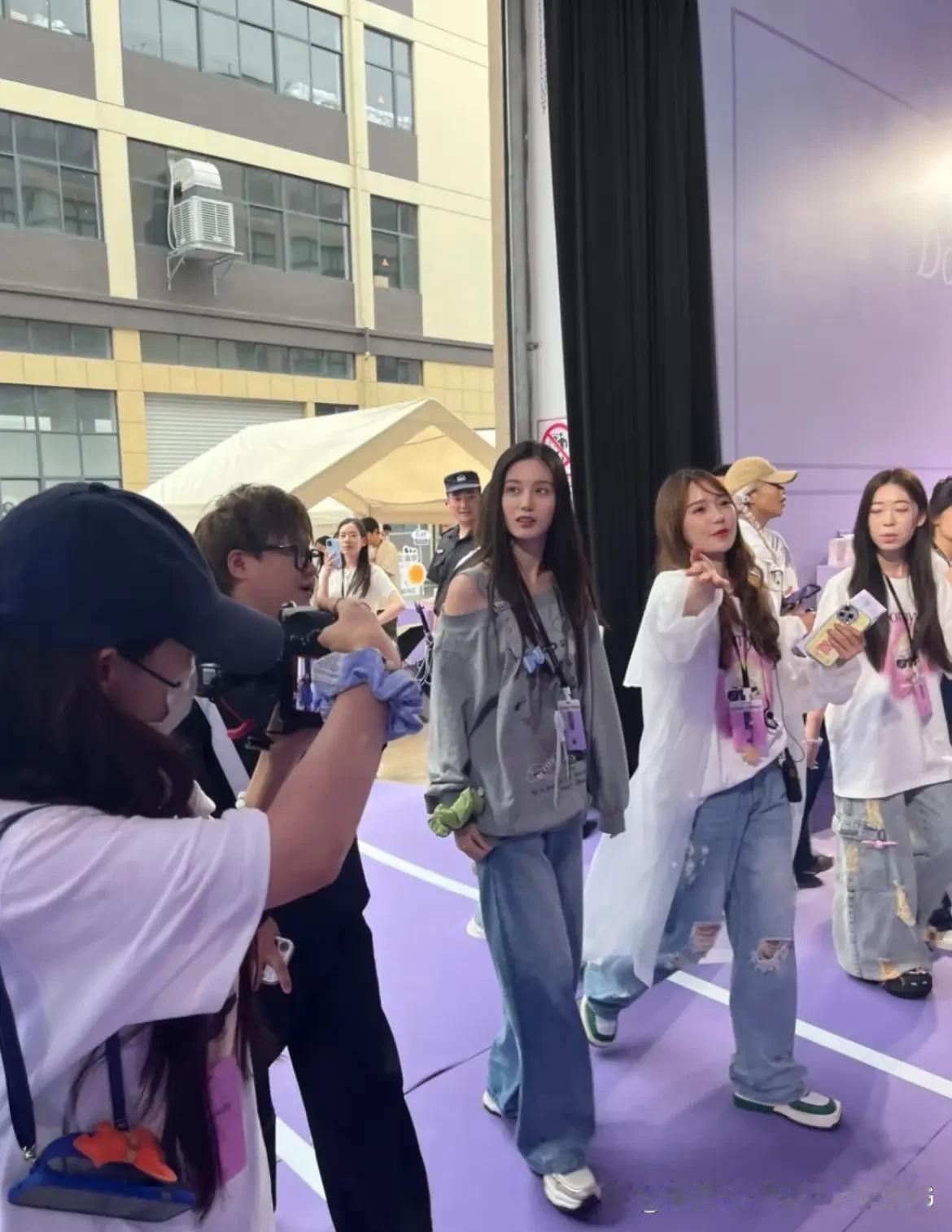 不怪那么多人喜欢他，简直是美若天仙 
