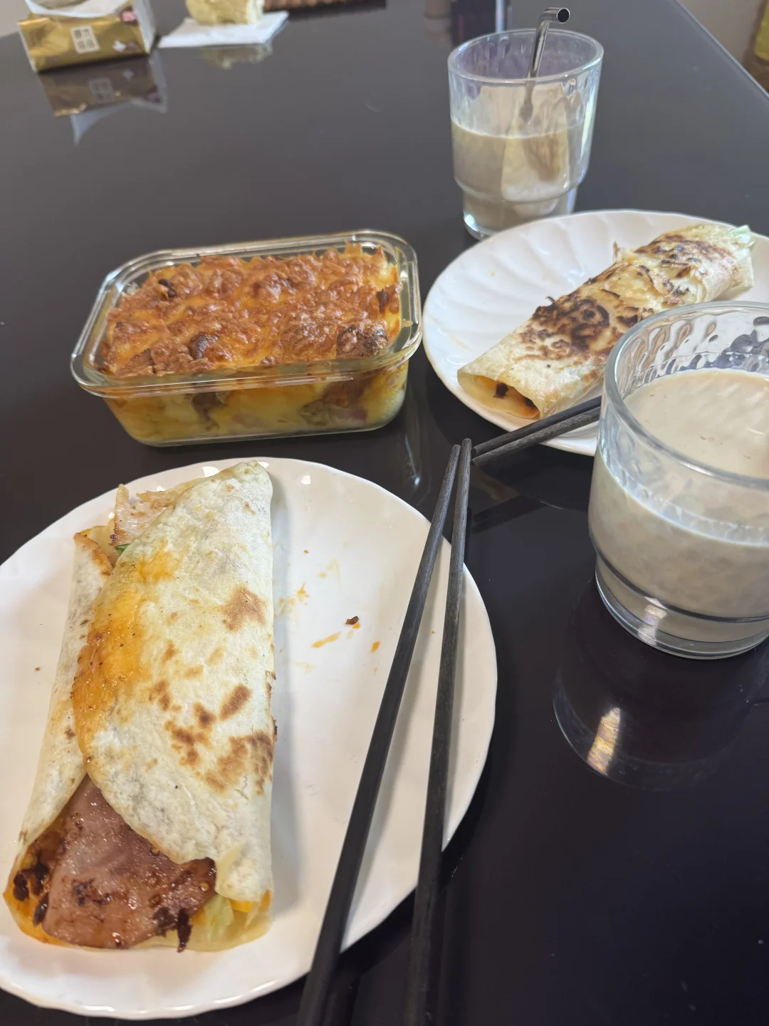 一顿早餐扔了两口锅