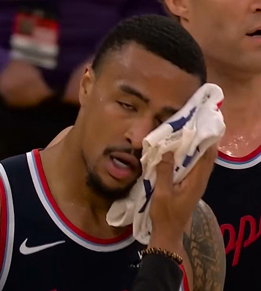 这都没晕，看着都疼翻了。科林斯铁头…湖人