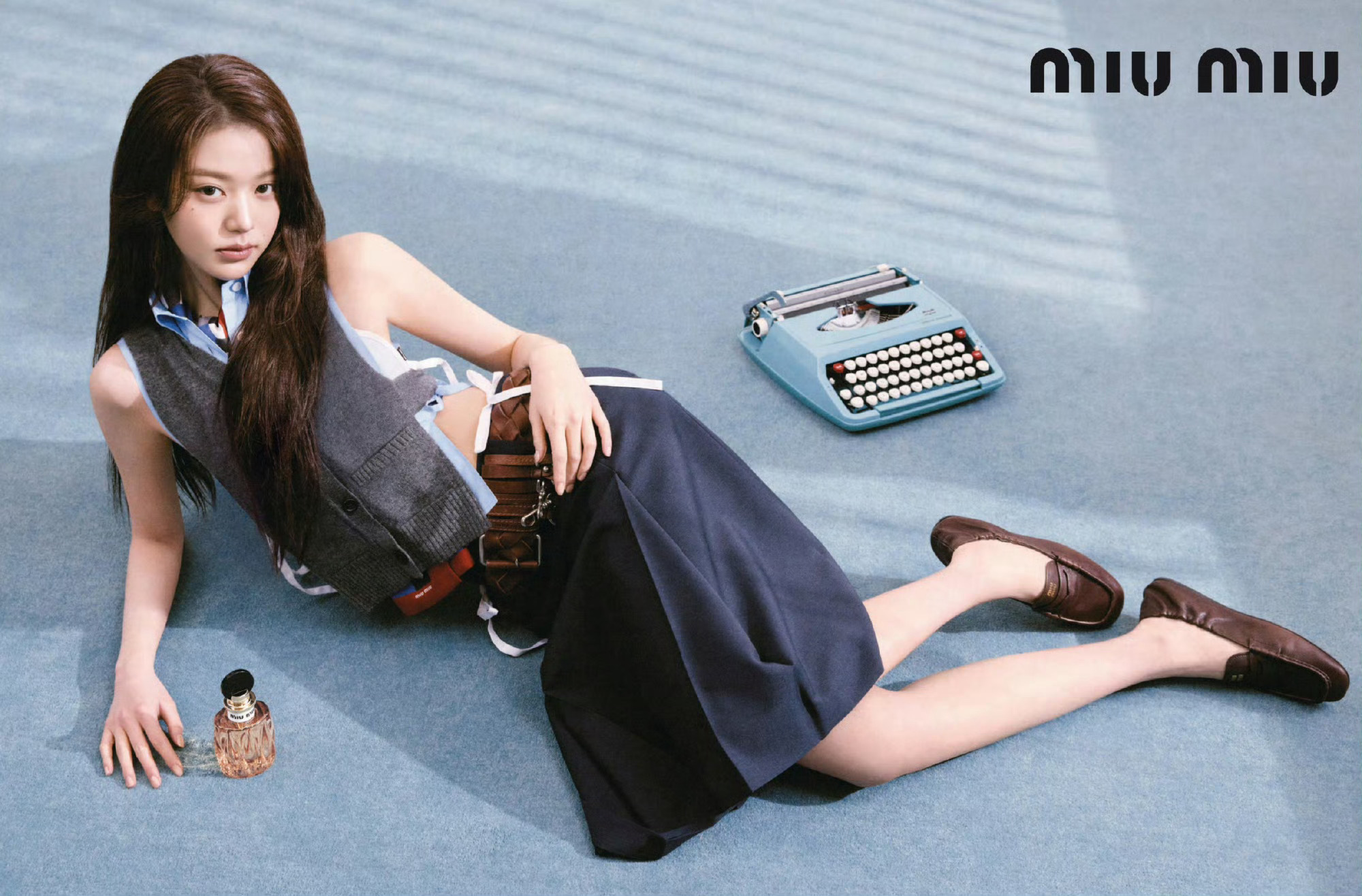 张元英出镜Miu Miu首支香水广告大片，全球品牌大使开启双线合作👏 