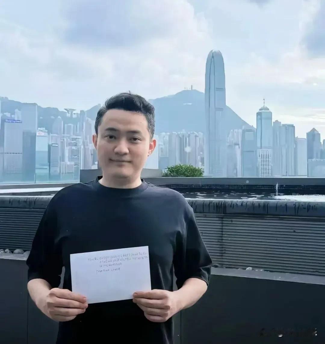 孙割又传来噩耗！又是黑客预告式攻击，又是被朋友徐可爆猛料！



事情还得从8月