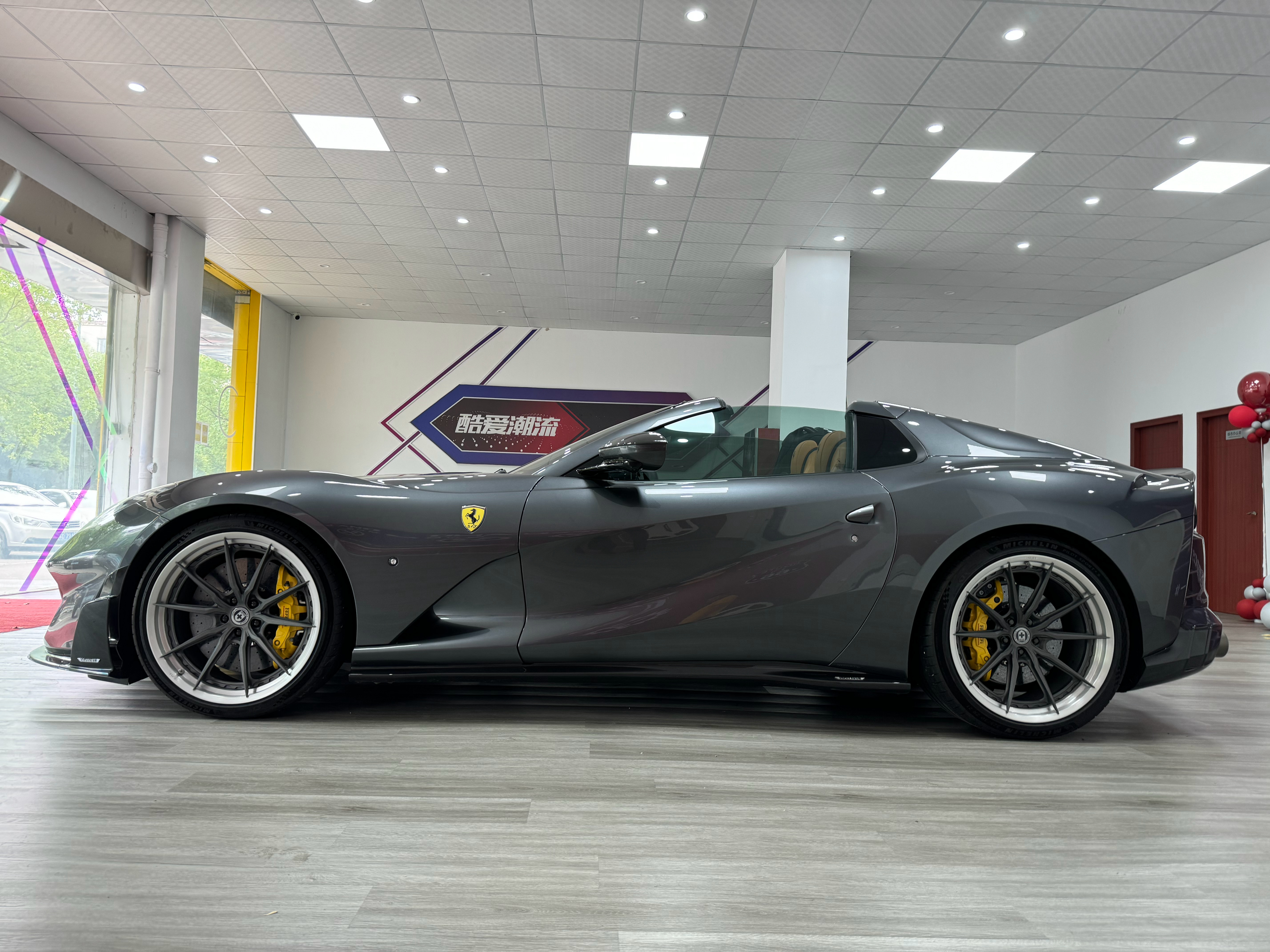 22年法拉利812GTS 高配置 MANSORY套件加持！ 