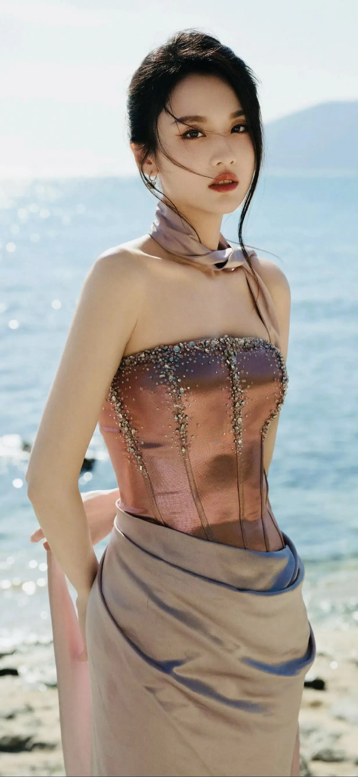 张慧雯｜海边抹胸美出新高度