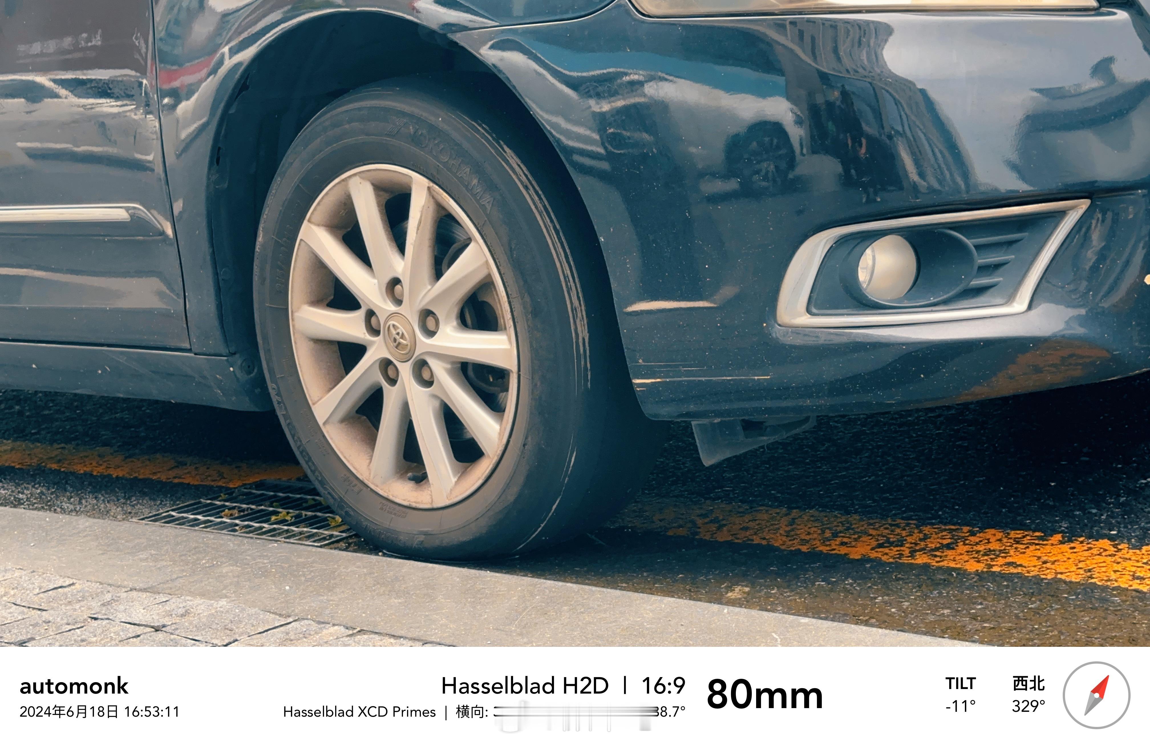 遇到一位勇士，前驱凯美瑞，驱动轮已磨成光头胎，开始爆钢丝，最近深圳的雨季，想想都