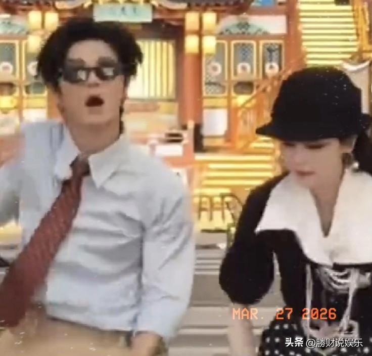 951遇901！内娱顶流数字梗引爆全网，甜趣售后刷屏春节
 
2026年春节，陈