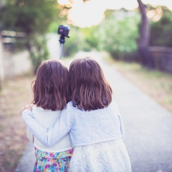 这句话看似简单，却深藏着人生最宝贵的真谛。在这个快节奏、功利至上的时代，许多人逐
