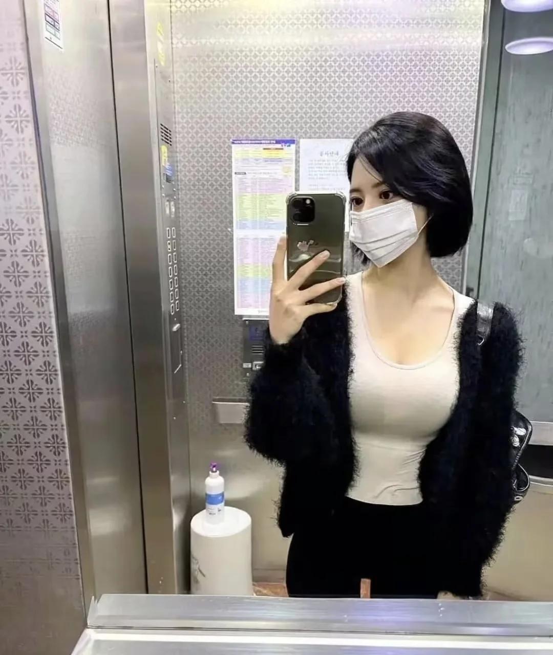 喜欢你的人和厌倦你的人，就像潮水一样，涨了又退，只有理解你的一直在那里。