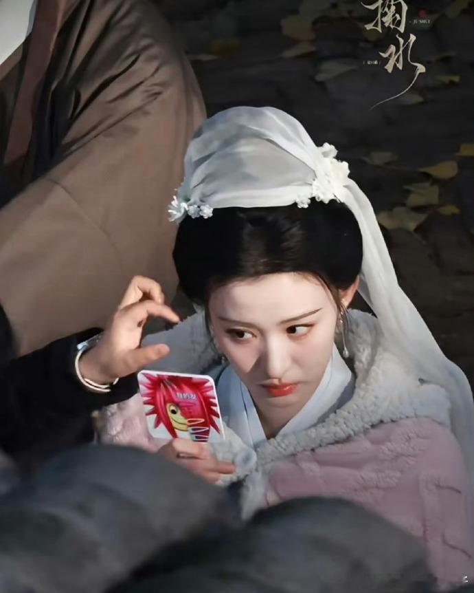 王楚然不抽象的镜子不照原来王楚然也是搞怪妞谁懂王楚然的抽象爱好！不抽象的镜子坚决