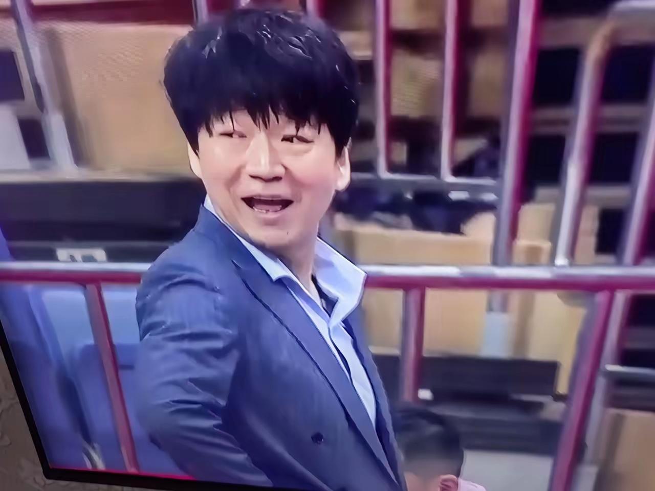 赢球靠防守，是山东男篮赢球的法宝。主场对北京控股的比赛，邱彪改变了一些打法，靠紧