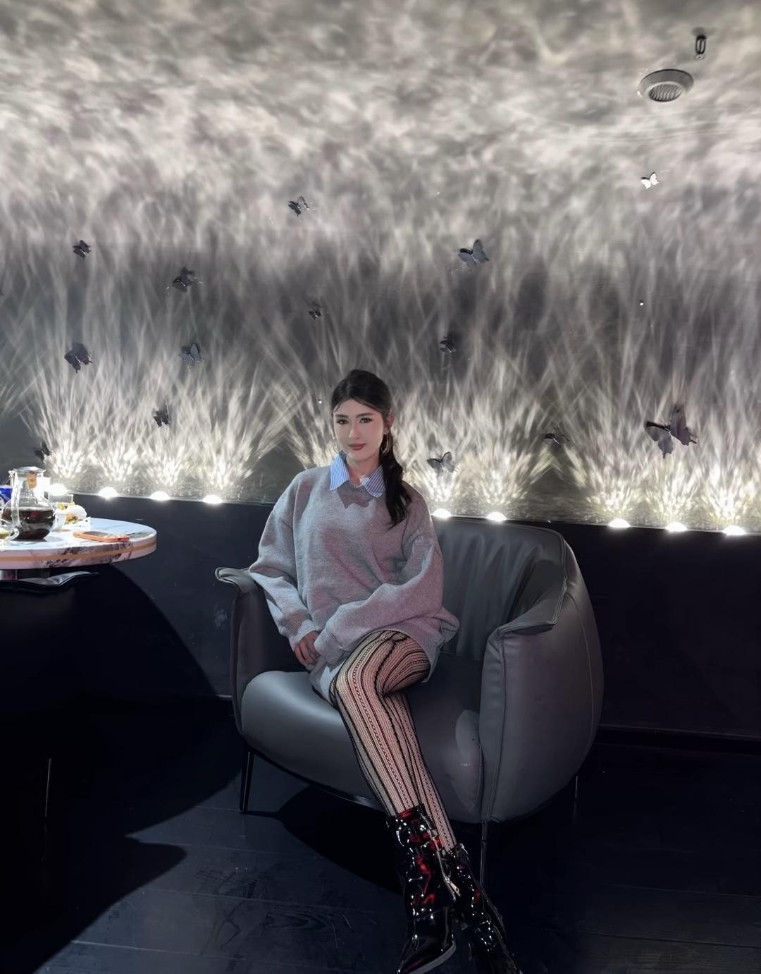 你喜欢穿什么长度的袜子基本上都是黑色连体袜