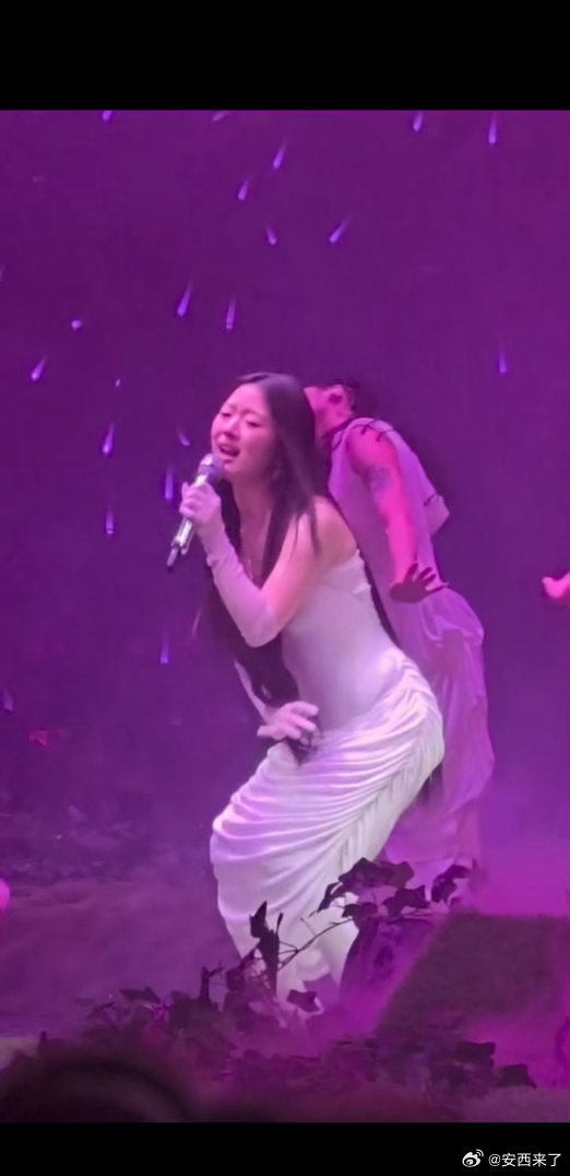 单依纯承担全额版权使用费及赔偿比改编李白更可怕的是好想谈恋爱单依纯以前唱歌挺好听