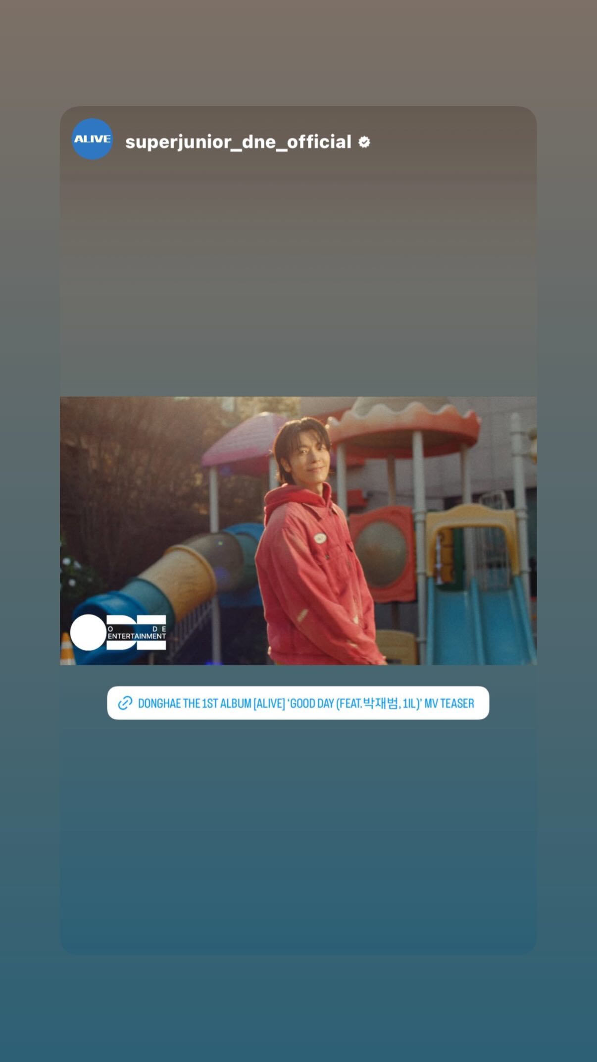 “CB百蓝_。260402李东海 ins story更新： 