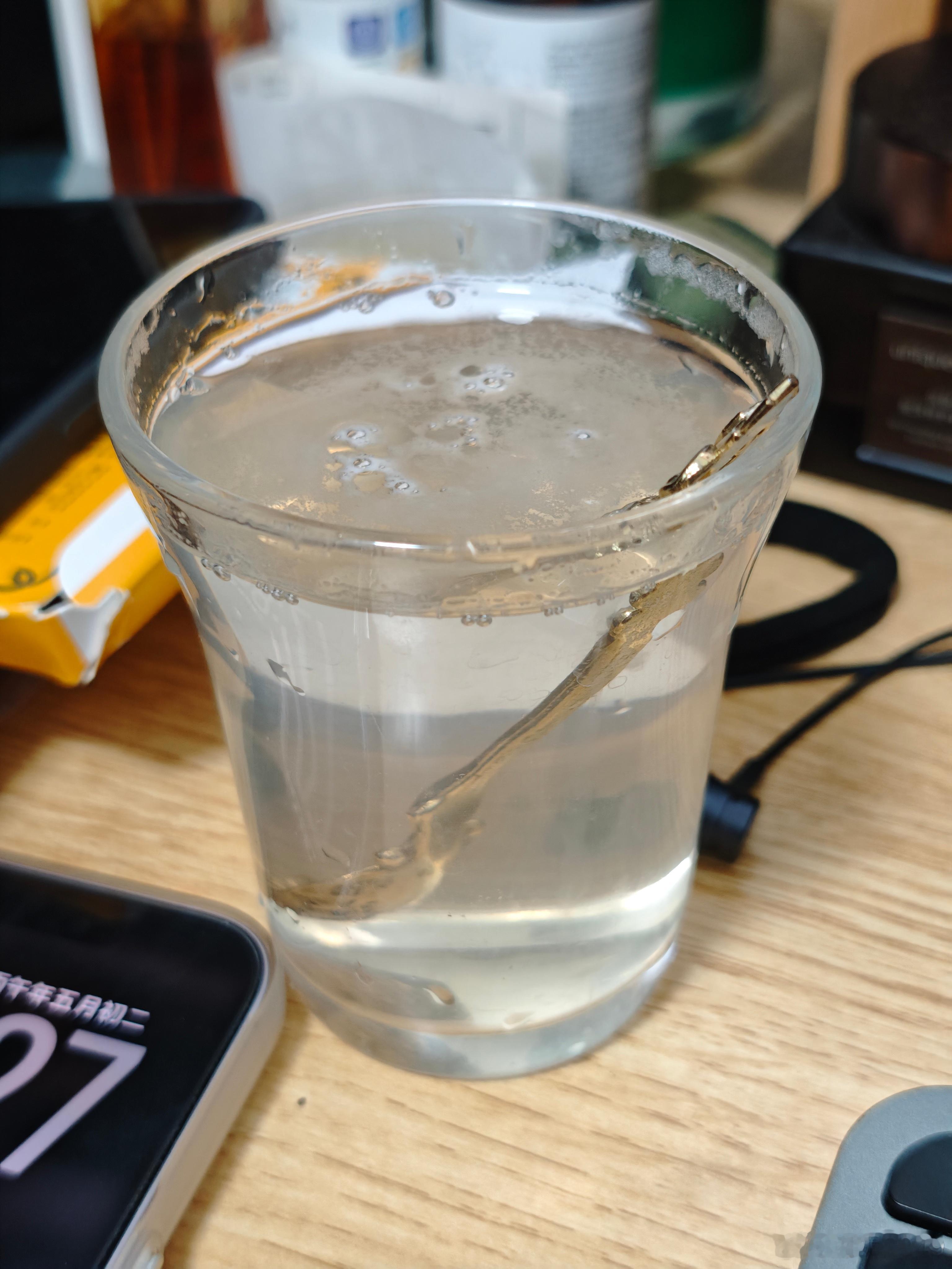 早兄弟们，每早一杯蜂蜜水有助于拉粑！ 