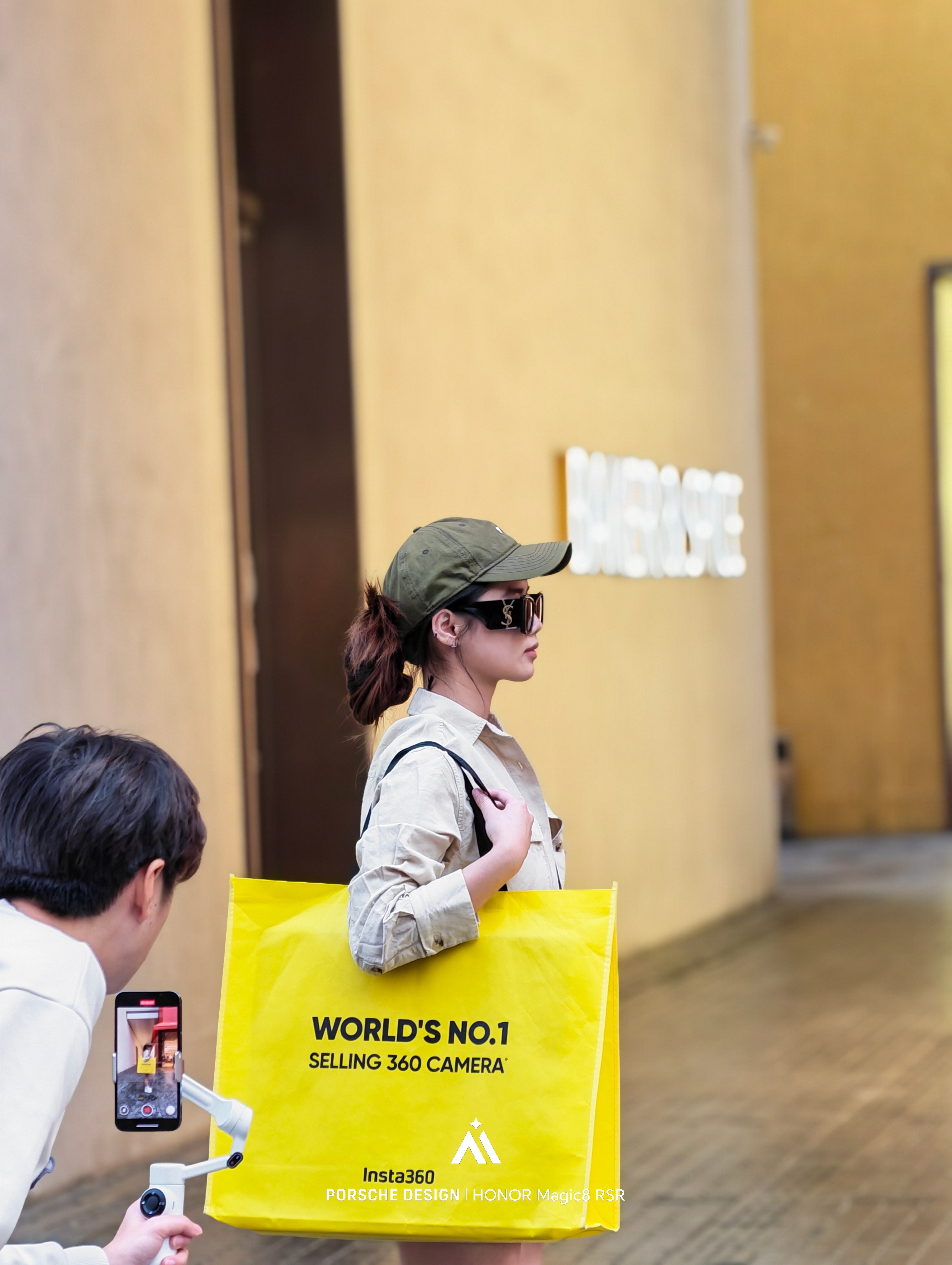 下午6点左右，深圳深业上城，随手拍了几张，没有任何修改，原图直出，我先观察一下氛