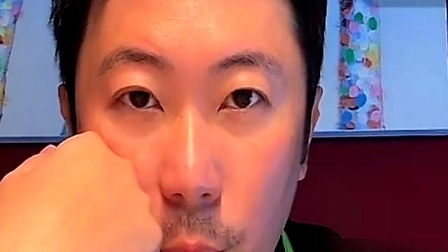 陪练打赢了世界第四，她老公倒出来说了句大实话。
朱思冰这名字，前几天刚把蒯曼掀了