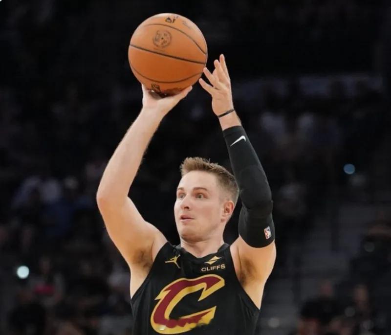 篮坛留名，高光铸史, 梅里尔以一记记精准三分，改写NBA百年征程，成为联盟史上首