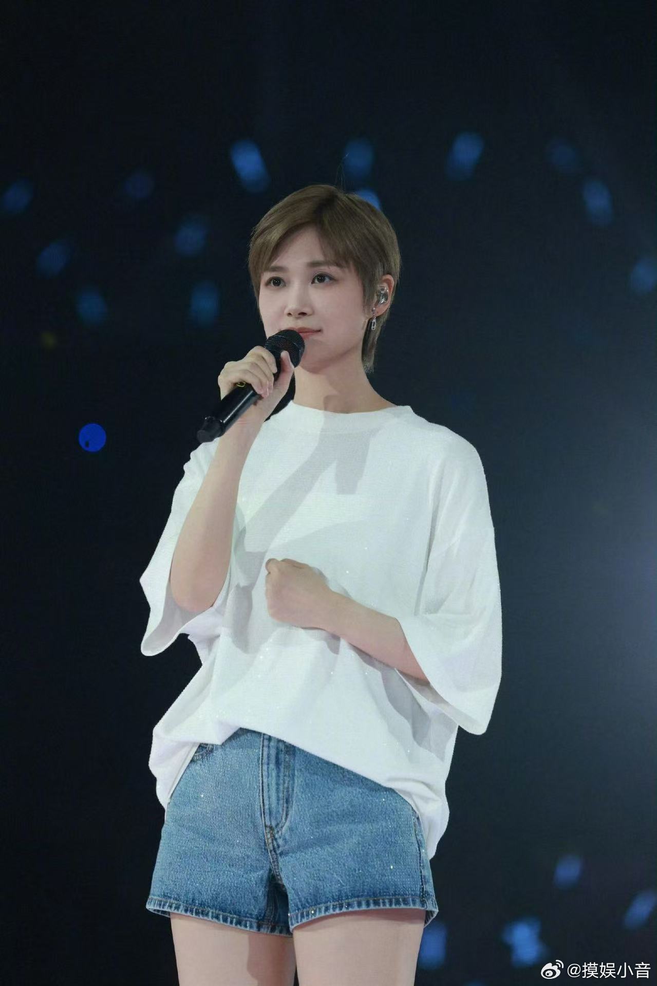 这个初春，因《春雨里》而更动人🍃新歌活动开启， 联合发起春雨里唱出ta的晴朗征