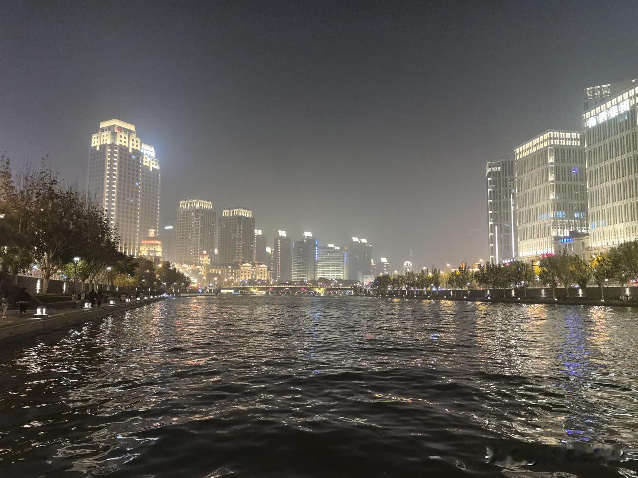 摄影大师厉害[赞][赞][赞]拍出了摄影大师的水平[赞][赞][赞]