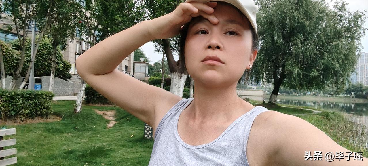 自从38岁得了肿瘤后，我无欲无求，从来不爱贪图便宜，不欠人情。心里有数，做事有谱