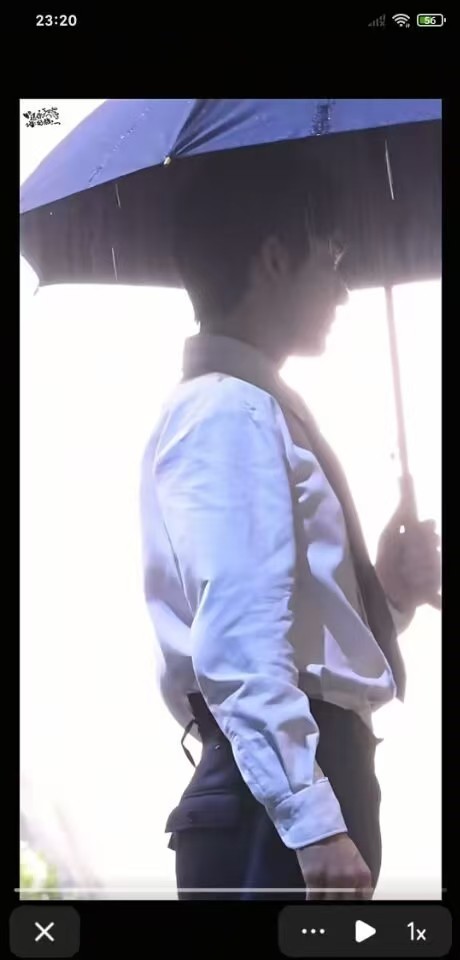 张新成 我没垫假屁股？好莫名其妙的rs 想看新成的原生大屁股了吗 